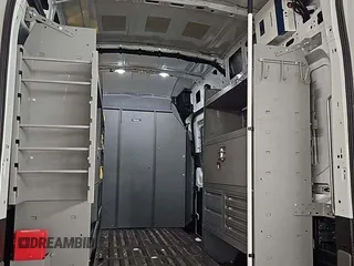 2023 Ford Transit Cargo с VIN 1FTBR2X82PKA60186, выставлен на аукционе IAAI как лот 42573161 с пробегом 47 202 миль миль и . История ставок и продаж доступна на DreamBid. Изображение 37.
