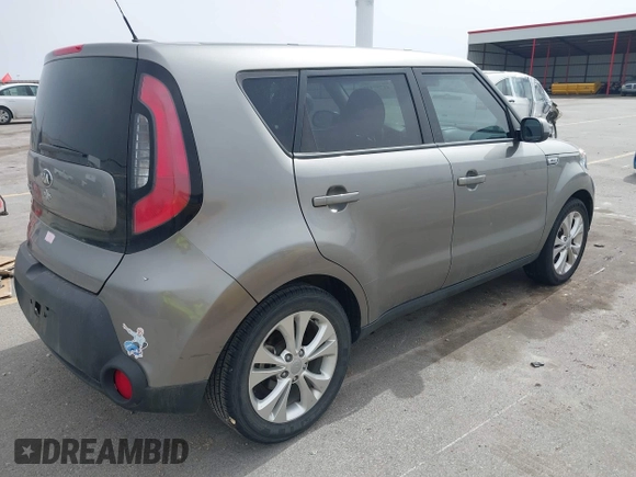 2015 Kia Soul + with VIN KNDJP3A5XF7112977, listed as a IAAI auction lot 41787435 with 184,000 mi miles. Bid and sale history available at carsss.com. Image 4.