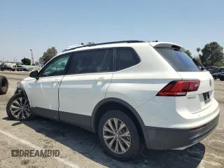 2020 Volkswagen Tiguan S with VIN 3VV1B7AX3LM055371, listed as a Copart auction lot 59814945 with 40,078 mi miles and Salvage title. Bid and sale history available at DreamBid. Image 2.