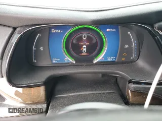 2014 Cadillac ELR z VIN 1G6RL1E46EU142582, wystawiony jako Copart lot #41382865 z przebiegiem 58 732 mil mil oraz Szkody całkowita. Historia ofert i sprzedaży dostępna na DreamBid. Obrazek 9.
