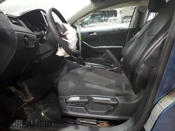 2015 Volkswagen Jetta S z VIN 3VW1K7AJ8FM404150, wystawiony jako Copart lot #88251625 z przebiegiem 94 037 mil mil oraz Szkoda całkowita • Salvage title. Historia ofert i sprzedaży dostępna na DreamBid. Obrazek 7.