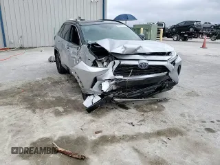2024 Toyota RAV4 Hybrid XSE with VIN 2T3E6RFV5RW055015, listed as a Copart auction lot 86849154 with 17,849 mi miles and Salvage Title. Bid and sale history available at carsss.com. Image 11.