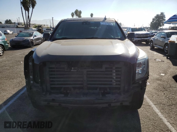 2018 GMC Yukon XL SLT with VIN 1GKS1GKC6JR305624, listed as a Copart auction lot 71157044 with 283,155 mi miles and Salvage Title. Bid and sale history available at carsss.com. Image 5.