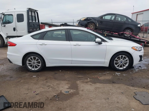 2020 Ford Fusion SE with VIN 3FA6P0HD5LR136325, listed as a IAAI auction lot 41200798 with 120,696 mi miles. Bid and sale history available at carsss.com. Image 13.