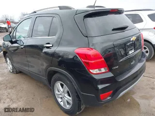 2020 Chevrolet Trax LT with VIN KL7CJLSB4LB092584, listed as a IAAI auction lot 41831792 with 7,803 mi miles. Bid and sale history available at carsss.com. Image 3.
