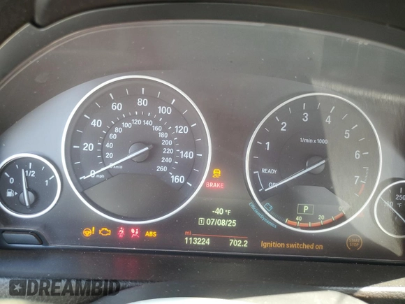 2015 BMW 3 Series 328i xDrive z VIN WBA3B5C51FF963567, wystawiony jako Copart lot #64093335 z przebiegiem 113 224 mil mil oraz Szkoda całkowita • Salvage title. Historia ofert i sprzedaży dostępna na DreamBid. Obrazek 9.