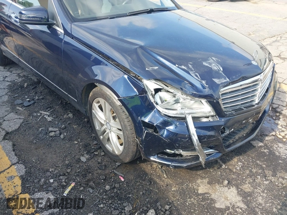 2014 Mercedes-Benz C 250 Sport with VIN WDDGF4HB6EA917896, listed as a IAAI auction lot 42368736 with 54,678 mi miles and . Bid and sale history available at DreamBid. Image 6.