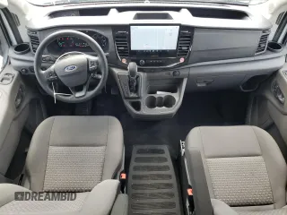 2024 Ford Transit Passenger XL z VIN 1FBAX2C85RKA36446, wystawiony jako Copart lot #60238785 z przebiegiem 325 mil mil oraz Czysty tytuł • Clean title. Historia ofert i sprzedaży dostępna na DreamBid. Obrazek 8.