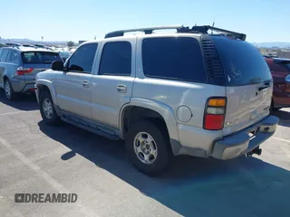 2005 Chevrolet Tahoe LT z VIN 1GNEK13T55R136601, wystawiony jako IAAI lot #41819629 z przebiegiem 220 074 mil mil oraz . Historia ofert i sprzedaży dostępna na DreamBid. Obrazek 3.