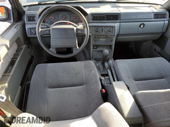 1995 Volvo 900 с VIN YV1JS8316S3193042, выставлен на аукционе Copart как лот 81591334 с пробегом 142 347 миль миль и Списание • Salvage title. История ставок и продаж доступна на DreamBid. Изображение 8.