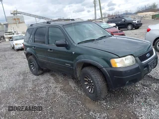2002 Ford Escape XLT Choice with VIN 1FMYU04182KA35513, listed as a IAAI auction lot 41928233 with 159,190 mi miles. Bid and sale history available at carsss.com. Image 1.