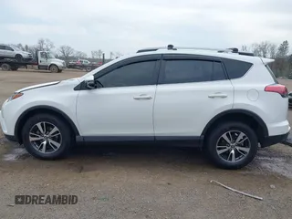 2018 Toyota RAV4 XLE with VIN JTMRFREV9JJ218173, listed as a IAAI auction lot 42037959 with 91,056 mi miles. Bid and sale history available at carsss.com. Image 15.