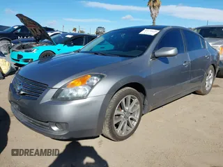 2007 Nissan Altima 2.5 with VIN 1N4AL21E47N448049, listed as a IAAI auction lot 41670529 with 253,355 mi miles. Bid and sale history available at carsss.com. Image 2.
