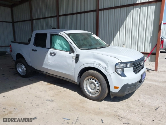 2025 Ford Maverick XL with VIN 3FTTW8A30SRA35448, listed as a IAAI auction lot 41857997 with 106 mi miles. Bid and sale history available at carsss.com. Image 1.