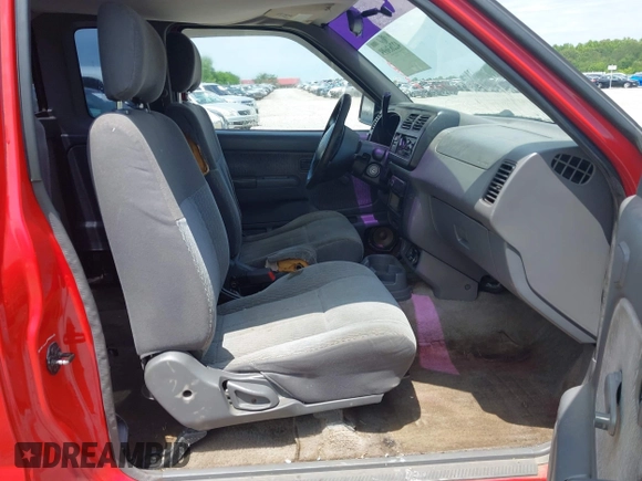 2000 Nissan Frontier XE z VIN 1N6DD26SXYC318211, wystawiony jako IAAI lot #42263699 z przebiegiem 308 013 mil mil oraz . Historia ofert i sprzedaży dostępna na DreamBid. Obrazek 5.