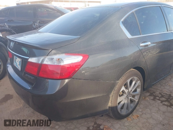 2014 Honda Accord Sedan Sport with VIN 1HGCR2F56EA069182, listed as a IAAI auction lot 40950233 with Not Provided miles. Bid and sale history available at carsss.com. Image 4.