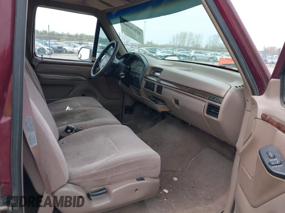 1996 Ford F-150 z VIN 1FTEF15N8TLA20336, wystawiony jako IAAI lot #42026960 z przebiegiem 162 118 mil mil oraz . Historia ofert i sprzedaży dostępna na DreamBid. Obrazek 5.