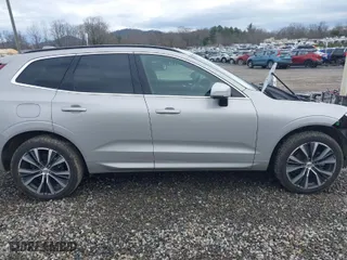2022 Volvo XC60 Momentum with VIN YV4L12RK2N1972823, listed as a IAAI auction lot 41110804 with 46,380 mi miles. Bid and sale history available at carsss.com. Image 14.