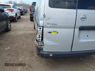 2015 Nissan NV200 SV with VIN 3N6CM0KN3FK701947, listed as a IAAI auction lot 42022905 with 35,282 mi miles. Bid and sale history available at carsss.com. Image 6.