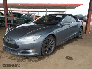 2012 Tesla Model S Performance with VIN 5YJSA1DP4CFP01942, listed as a IAAI auction lot 41724861 with 131,762 mi miles. Bid and sale history available at carsss.com. Image 17.
