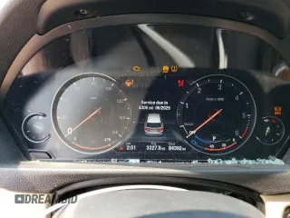 2018 BMW 3 Series 328d xDrive with VIN WBA8J1C53JA018885, listed as a Copart auction lot 64187624 with 84,392 mi miles and Salvage title. Bid and sale history available at DreamBid. Image 9.
