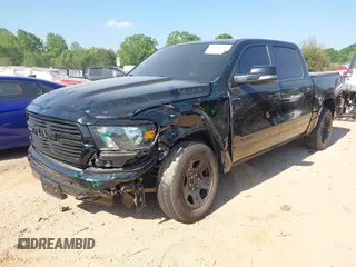 2021 Ram 1500 Big Horn z VIN 1C6RREFT1MN769814, wystawiony jako IAAI lot #42052424 z przebiegiem 71 958 mil mil oraz . Historia ofert i sprzedaży dostępna na DreamBid. Obrazek 17.