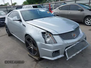 2013 Cadillac CTS-V z VIN 1G6DV1EP7D0108185, wystawiony jako IAAI lot #41946332 z przebiegiem 66 407 mil mil oraz . Historia ofert i sprzedaży dostępna na DreamBid. Obrazek 1.