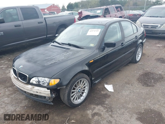 2005 BMW 3 Series 325i with VIN WBAET37435NH06607, listed as a IAAI auction lot 41974725 with 195,378 mi miles. Bid and sale history available at carsss.com. Image 2.