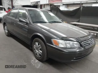 2000 Toyota Camry CE z VIN JT2BG22K7Y0430482, wystawiony jako IAAI lot #41685715 z przebiegiem 101 841 mil mil oraz . Historia ofert i sprzedaży dostępna na DreamBid. Obrazek 1.