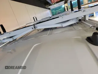 2023 Ford Transit Cargo с VIN 1FTBR1X89PKA75830, выставлен на аукционе IAAI как лот 42907933 с пробегом 17 668 миль миль и . История ставок и продаж доступна на DreamBid. Изображение 4.