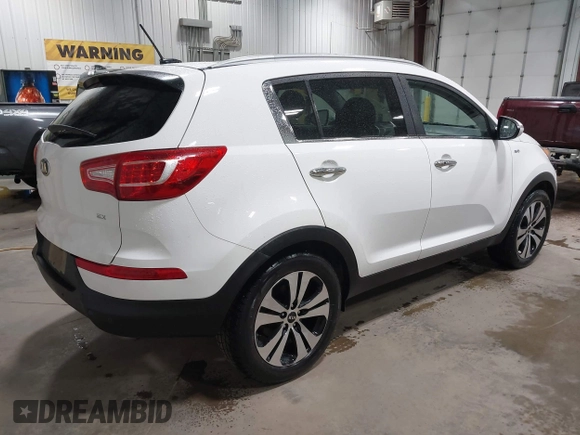 2013 Kia Sportage EX с VIN KNDPCCA28D7460687, выставлен на аукционе IAAI как лот 42467394 с пробегом 84 145 миль миль и . История ставок и продаж доступна на DreamBid. Изображение 4.