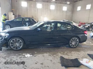 2020 BMW 5 Series 540i xDrive z VIN WBAJS3C06LCE00319, wystawiony jako IAAI lot #41384030 z przebiegiem 49 941 mil mil oraz . Historia ofert i sprzedaży dostępna na DreamBid. Obrazek 15.
