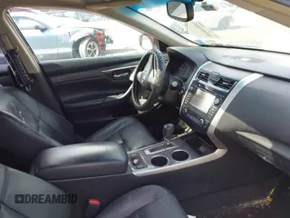 2013 Nissan Altima SV with VIN 1N4AL3AP0DC274396, listed as a IAAI auction lot 41985903 with 189,465 mi miles and . Bid and sale history available at carsss.com. Image 5.