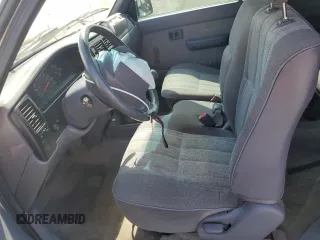 1999 Toyota Tacoma z VIN 4TAVL52N7XZ567598, wystawiony jako Copart lot #55141495 z przebiegiem 225 505 mil mil oraz Szkoda całkowita • Salvage title. Historia ofert i sprzedaży dostępna na DreamBid. Obrazek 7.