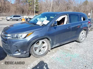 2018 Toyota Highlander Limited z VIN 5TDDZRFH2JS811211, wystawiony jako IAAI lot #41520910 z przebiegiem 153 401 mil mil oraz . Historia ofert i sprzedaży dostępna na DreamBid. Obrazek 2.