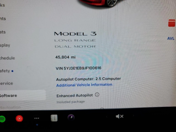 2018 Tesla Model 3 Long Range Battery z VIN 5YJ3E1EB9JF100616, wystawiony jako Copart lot #47430685 z przebiegiem 45 804 mil mil oraz Szkody całkowita. Historia ofert i sprzedaży dostępna na DreamBid. Obrazek 9.