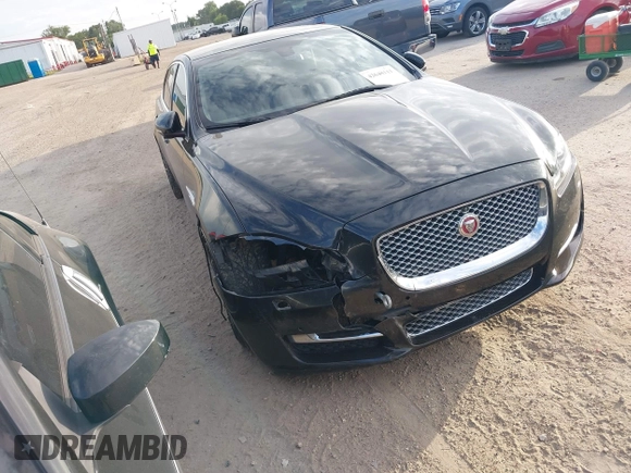 2016 Jaguar XJ Portfolio z VIN SAJWA2G7XG8W02522, wystawiony jako IAAI lot #42648111 z przebiegiem 83 701 mil mil oraz . Historia ofert i sprzedaży dostępna na DreamBid. Obrazek 1.
