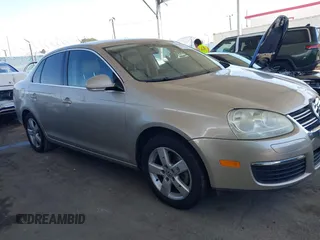 2006 Volkswagen Jetta Sedan 2.5L with VIN 3VWRG71K26M629564, listed as a IAAI auction lot 41997891 with 231,299 mi miles. Bid and sale history available at carsss.com. Image 13.