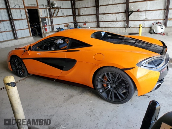 2016 McLaren 570S z VIN SBM13DAA7GW000814, wystawiony jako Copart lot #55457784 z przebiegiem 31 324 mil mil oraz . Historia ofert i sprzedaży dostępna na DreamBid. Obrazek 2.