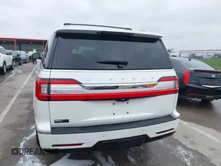2021 Lincoln Navigator Reserve z VIN 5LMJJ3LT9MEL07595, wystawiony jako IAAI lot #41977779 z przebiegiem 81 088 mil mil oraz . Historia ofert i sprzedaży dostępna na DreamBid. Obrazek 17.