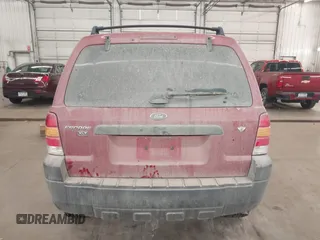 2006 Ford Escape XLT with VIN 1FMYU93176KD47219, listed as a IAAI auction lot 41785112 with 247,175 mi miles. Bid and sale history available at carsss.com. Image 17.