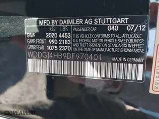2013 Mercedes-Benz C-Class C 250 with VIN WDDGJ4HB9DF970401, listed as a IAAI auction lot 41981575 with 152,080 mi miles. Bid and sale history available at carsss.com. Image 9.