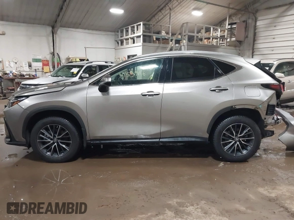 2022 Lexus NX with VIN 2T2AGCEZ3NC005386, listed as a IAAI auction lot 41537116 with 19,525 mi miles. Bid and sale history available at carsss.com. Image 14.