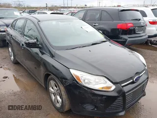 2013 Ford Focus SE with VIN 1FADP3F24DL300450, listed as a IAAI auction lot 41880801 with 161,633 mi miles. Bid and sale history available at carsss.com. Image 1.