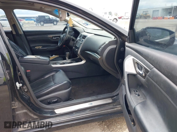 2015 Nissan Altima 2.5 with VIN 1N4AL3AP7FN895867, listed as a IAAI auction lot 42378710 with 161,851 mi miles and . Bid and sale history available at DreamBid. Image 5.