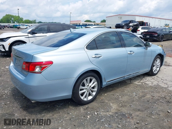 2012 Lexus ES 330 z VIN JTHBK1EG6C2475402, wystawiony jako IAAI lot #42244489 z przebiegiem 80 607 mil mil oraz . Historia ofert i sprzedaży dostępna na DreamBid. Obrazek 4.