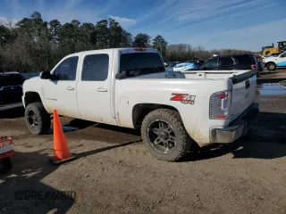 2009 Chevrolet Silverado 1500 LT with VIN 3GCEK23329G215535, listed as a Copart auction lot 46051705 with 173,940 mi miles and Salvage Title. Bid and sale history available at DreamBid. Image 2.