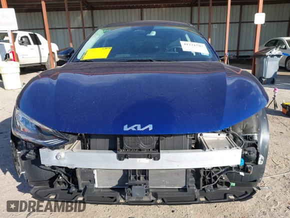 2023 Kia EV6 Wind with VIN KNDC34LA7P5106104, listed as a IAAI auction lot 41221195 with 12,962 mi miles. Bid and sale history available at carsss.com. Image 13.