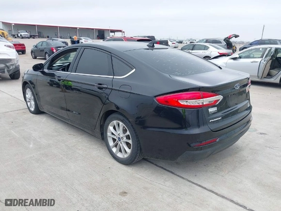 2019 Ford Fusion SE with VIN 3FA6P0HD7KR183712, listed as a IAAI auction lot 41543440 with 97,416 mi miles. Bid and sale history available at carsss.com. Image 3.
