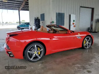 2013 Ferrari California z VIN ZFF65TJA0D0194573, wystawiony jako Copart lot #72021374 z przebiegiem 67 191 mil mil oraz Szkody całkowita. Historia ofert i sprzedaży dostępna na DreamBid. Obrazek 3.